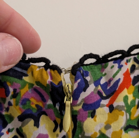 New Directions Yellow Pink Scoop Neck Sundress Midi Witb Button Detailing - Picture 7 of 12